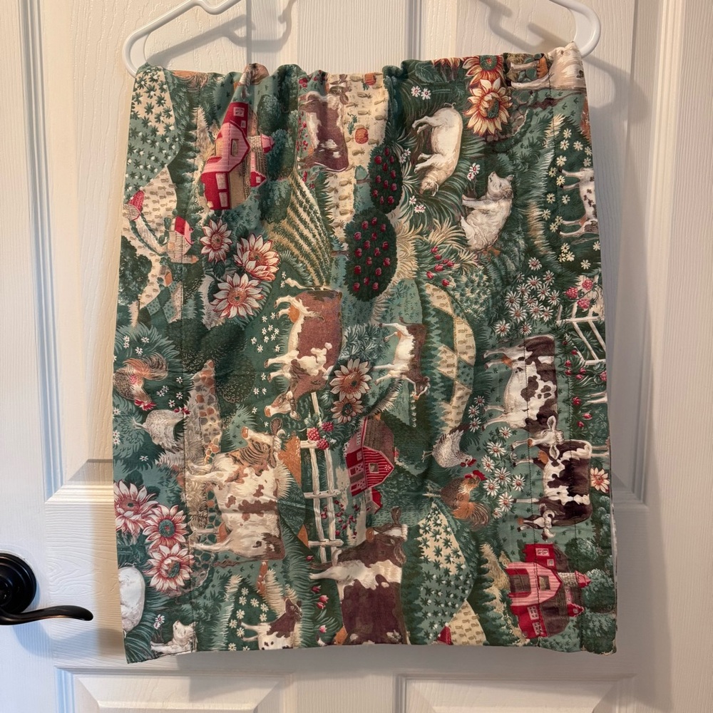 Vintage Cottagecore Grandmacore Handmade Window Valance with Farm Animals & Barn